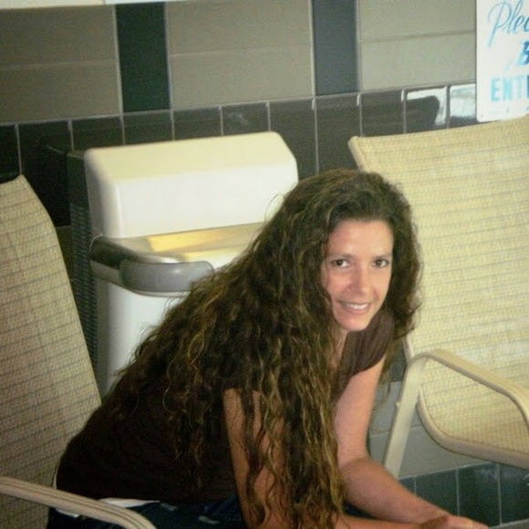 Meet your Posher, Tisha - Picture 1 of 1